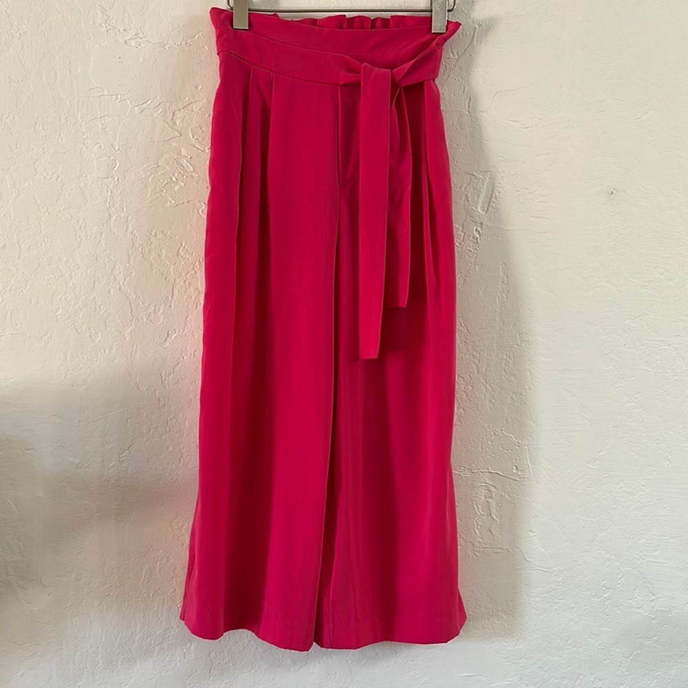 Zara‎ Hot Pink Tie Front Capri / Gaucho Pants